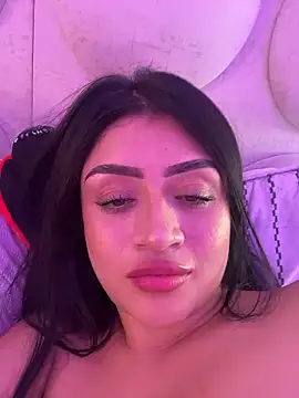 lucianaroy live sex cam