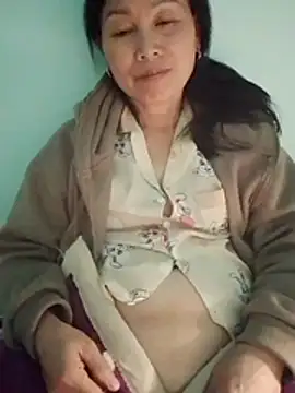 Lili-123k live sex cam