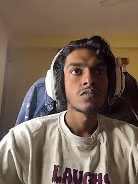 RavenKisses live sex cam