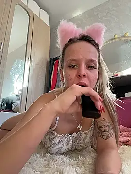 LikaCat's cam snapshot