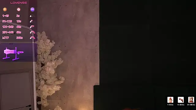 Lisafoxy_'s cam snapshot