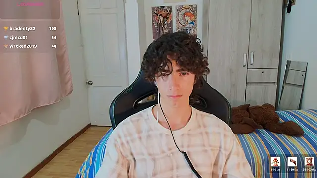 Nude_Boy18's cam snapshot