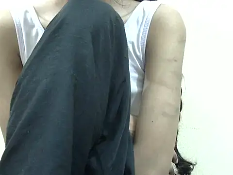 Anu_tiny live sex cam