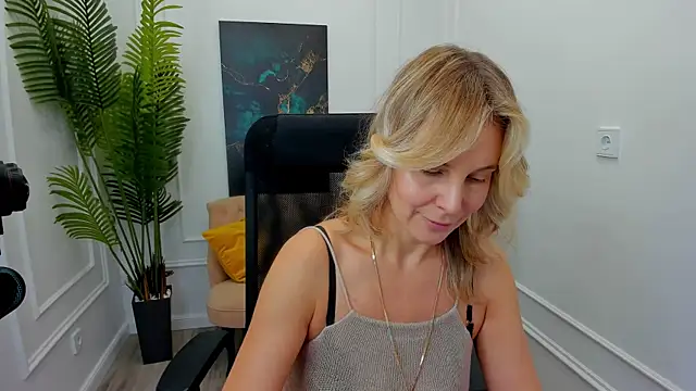 Sinty_Devis live sex cam