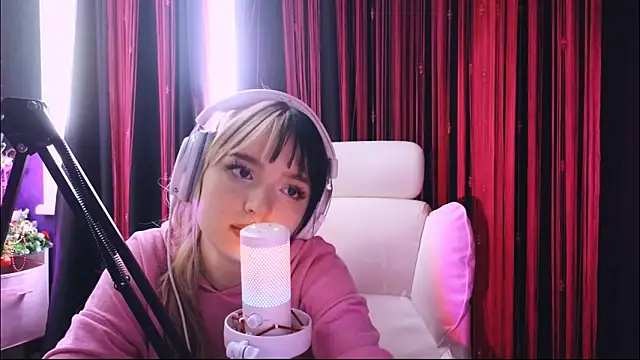 Avi_Nile live sex cam