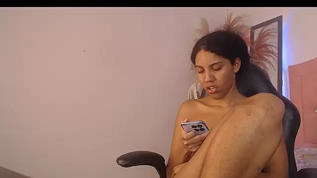 Ebony_foxxx's cam snapshot