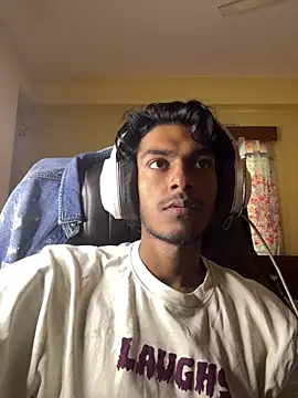 RavenKisses live sex cam