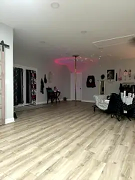 xouniq's cam snapshot