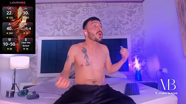 VynnyBlacke_ live sex cam