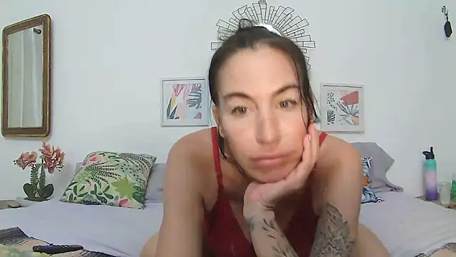 Charlieinparadise's cam snapshot