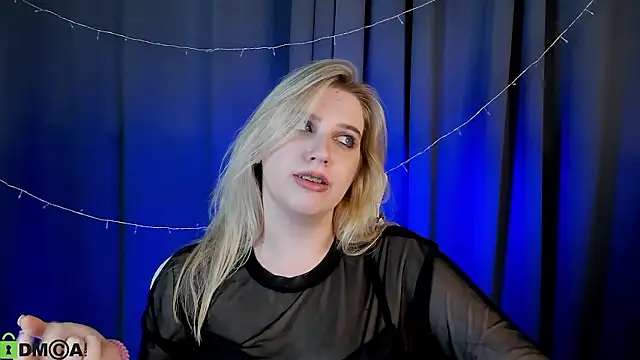 SoftLana live sex cam