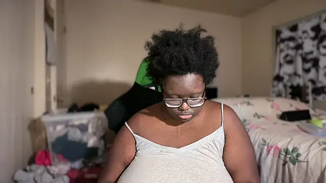 -Yagurlwest's cam snapshot