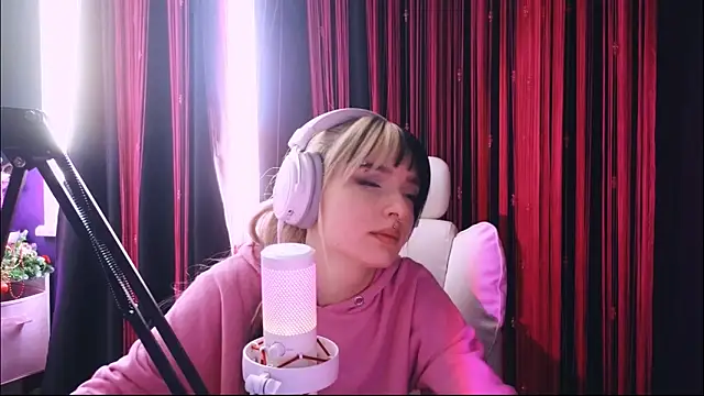 Avi_Nile live sex cam