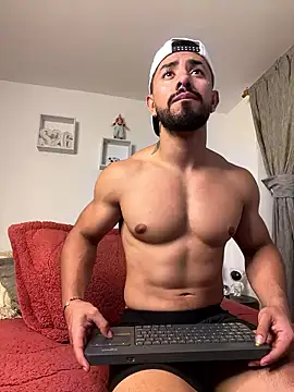 Ezzio_Scolaro live sex cam