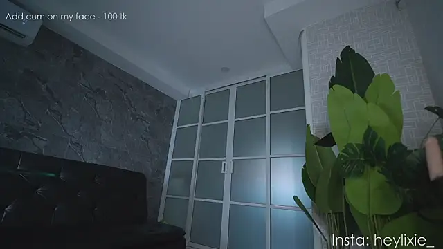 heylixie__ live sex cam