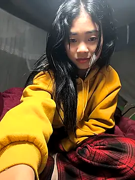 Lynly_k2 live sex cam