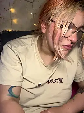 Sophia_Weest99's cam snapshot