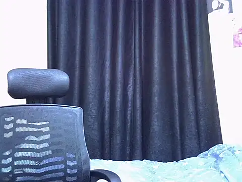 Horny-slut_'s cam snapshot