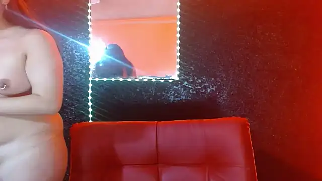 naughtygoddesss_'s cam snapshot