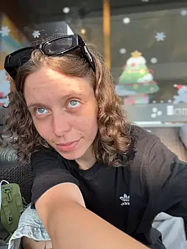 RinaMood's cam snapshot