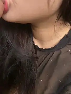 hide_from_colleagues's cam snapshot