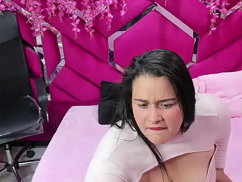 Atena_Glow_'s cam snapshot