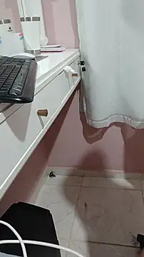 _SexyPetite_'s cam snapshot