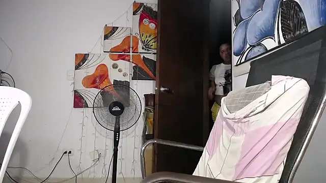 tsbigcock10incock live sex cam