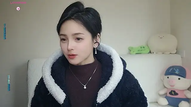 -J-o-y- live sex cam