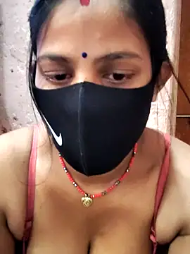 Hotcouplepriya live sex cam