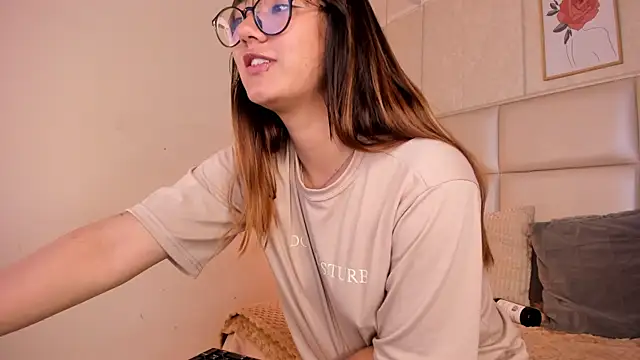 Aily_Yozuko live sex cam