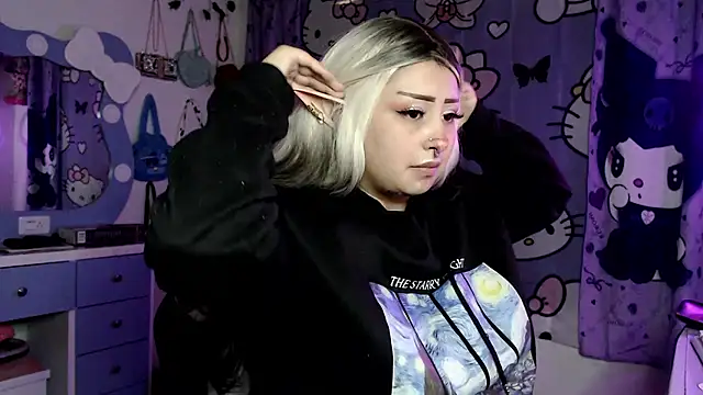 lussyevans24 live sex cam