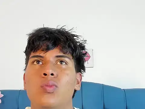 Valentino_Lane's cam snapshot