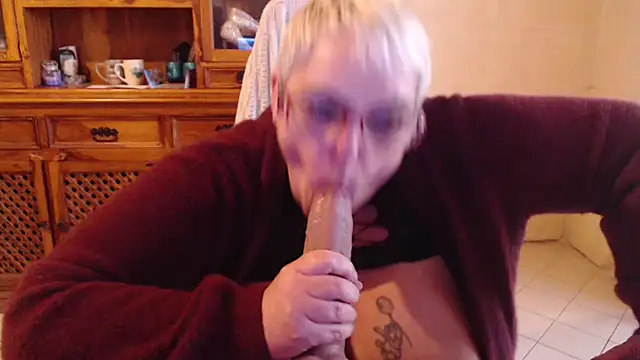 MISS_LINDAH live sex cam