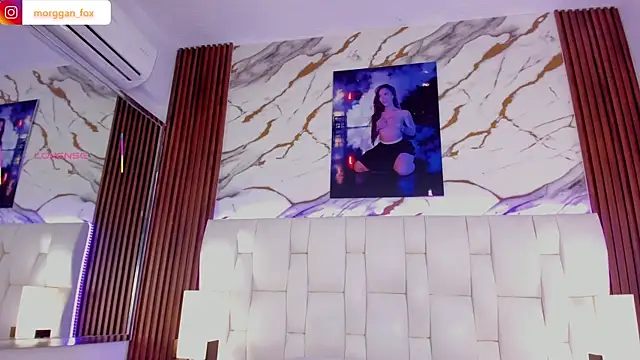 Morggan_Fox_'s cam snapshot