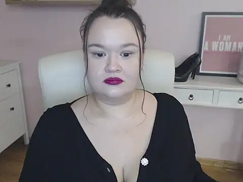 HollyDanceSoul's cam snapshot