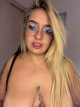 _Ninasanz's cam snapshot