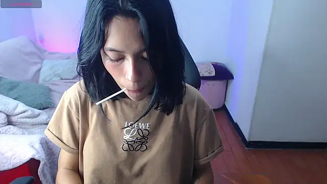 Kittie_nala_'s cam snapshot