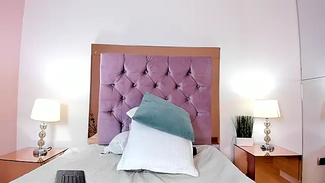 zenda_bianchi's cam snapshot