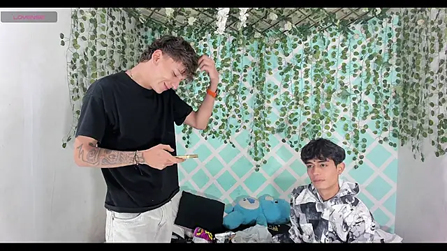 oliverhot2005's cam snapshot