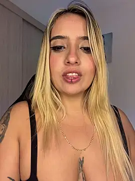 _Ninasanz's cam snapshot