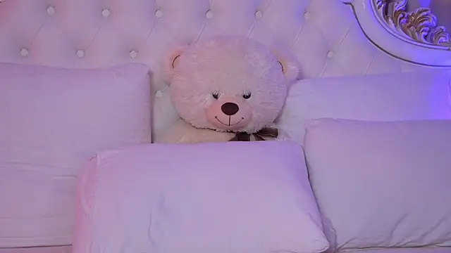 MeganStrain's cam snapshot