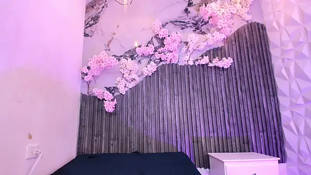 Roxxane_Bms's cam snapshot