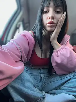 JulliaVegas live sex cam