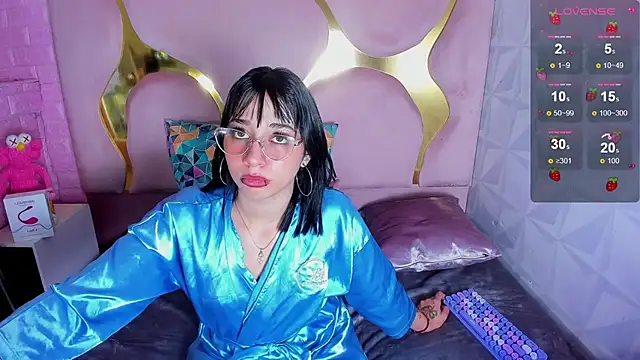 NaniiSisy's cam snapshot