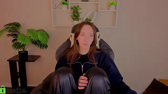 Miche1le_Allenne's cam snapshot