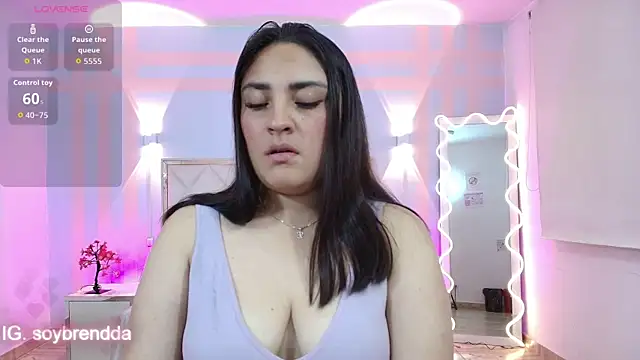 Brendda_tay live sex cam