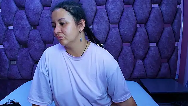 AlaSmith's cam snapshot