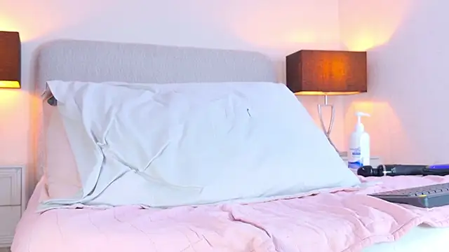 azaria_w live sex cam