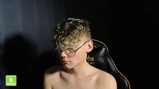 Keytaro live sex cam